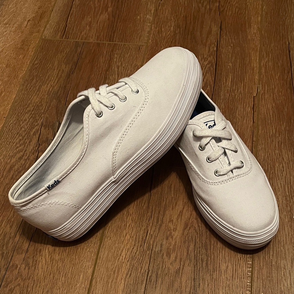 EUC Keds White Platform Canvas Sneakers
